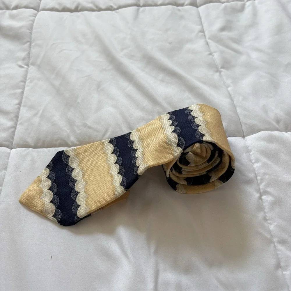 Perry Ellis Mens 100% Silk Necktie Designer‎ Geometric Blue Beige Luxury Y2K